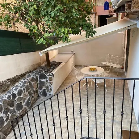Cortile Mongibello Apartament Katania