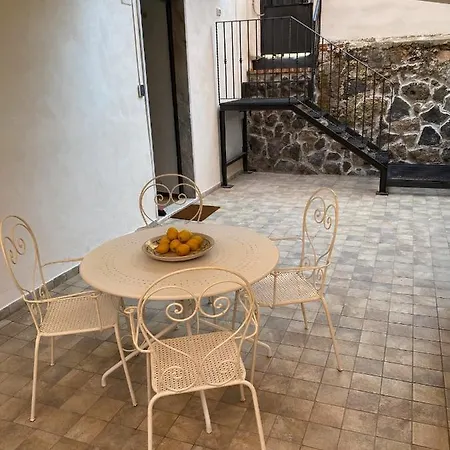 Cortile Mongibello Apartament Katania